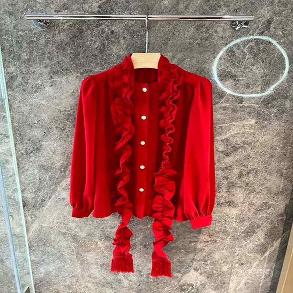 a super suitable red top for chinese new year wear