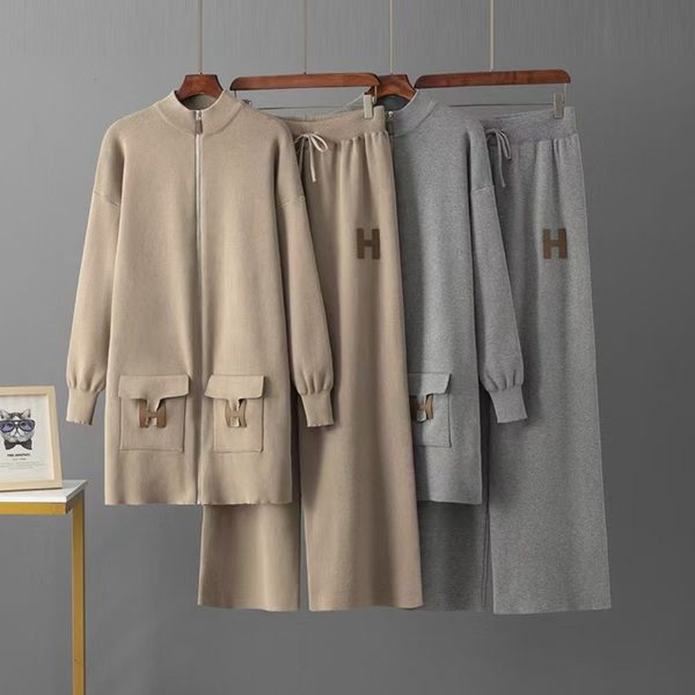 autumn knitted sweater set with hooded knitted cardigan and trendy