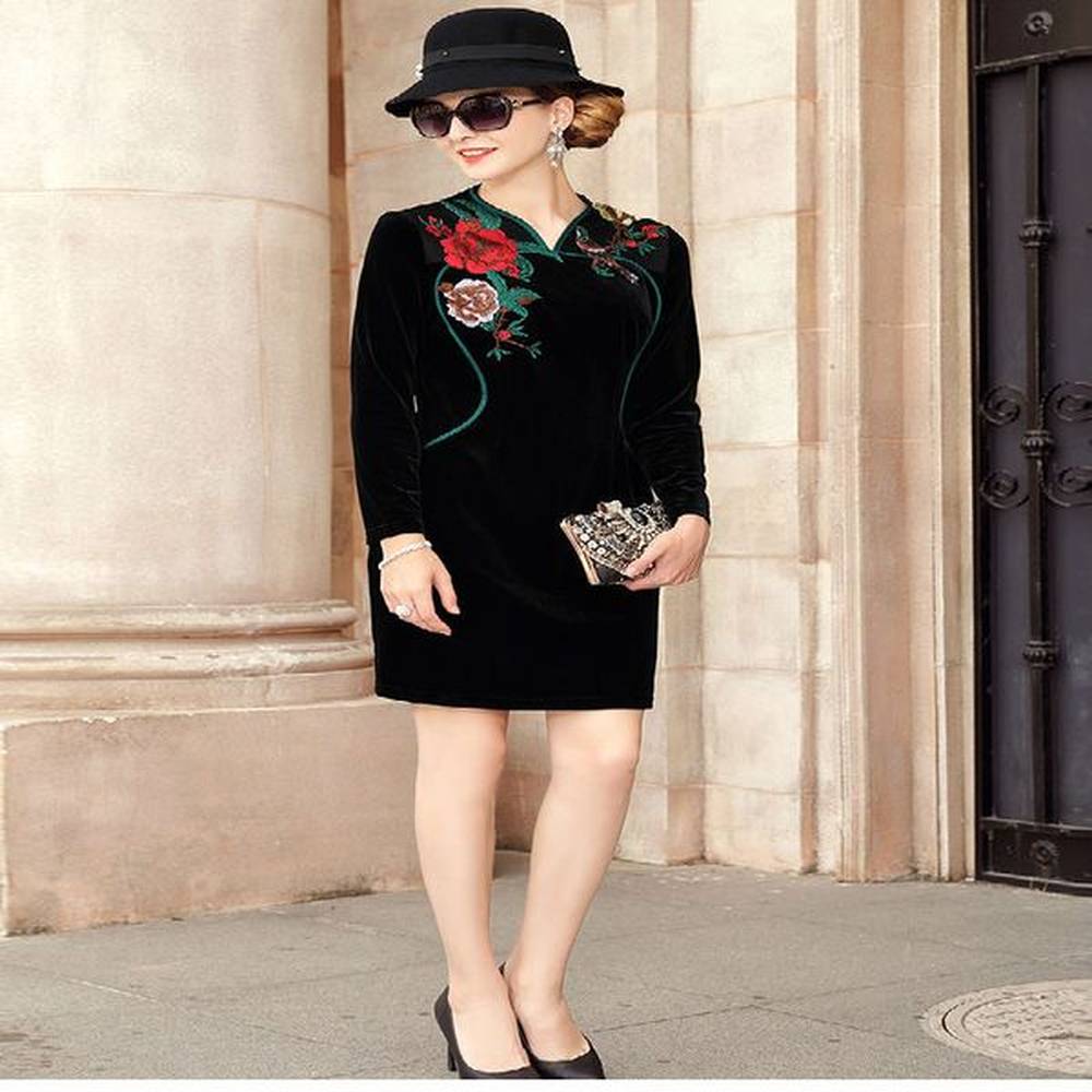 autumn new velvet dress national wind retro heavy embroidery
