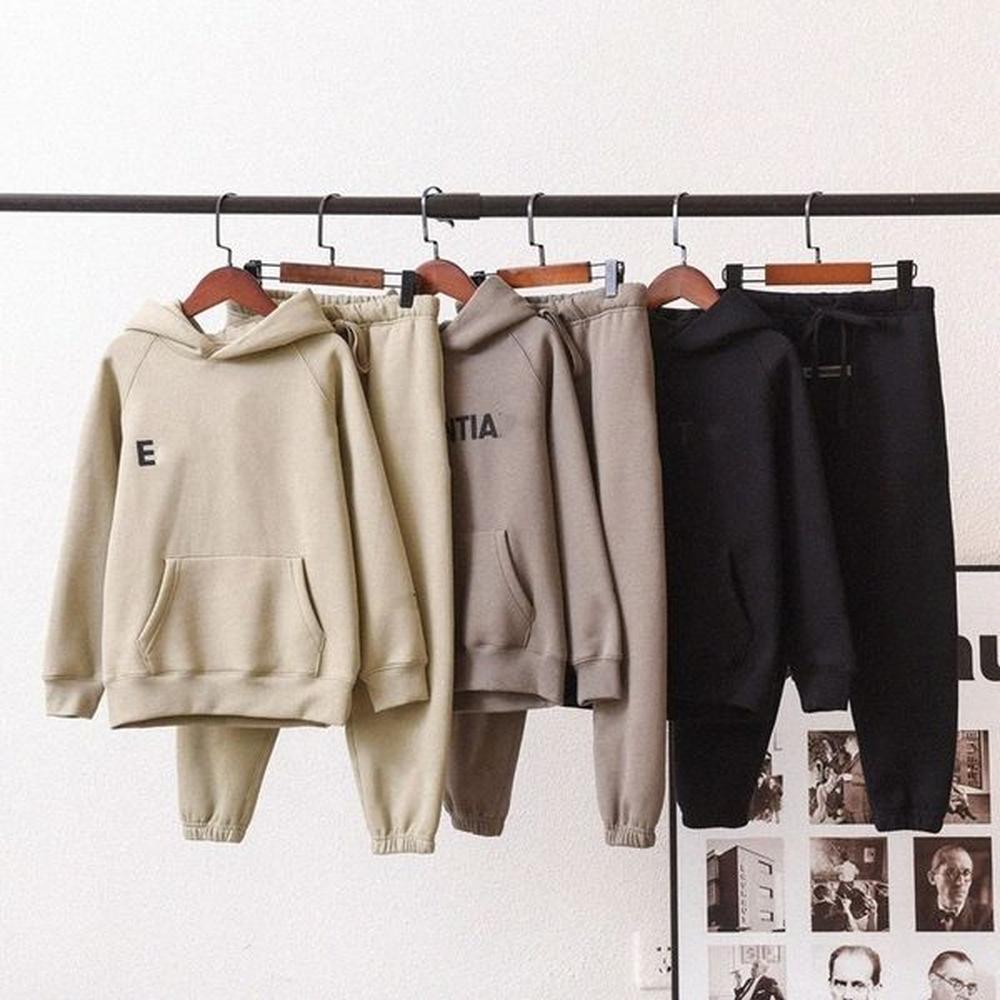 designer hoodie Ess Warm hooded Kids Baby Clothing Sets Sweatshirt Coats Boys Designer Clothes Fashion Streetshirts Pullover Sweatshirts Loo