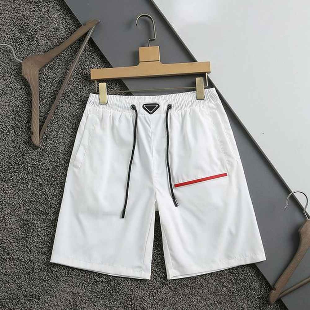 2022 Designer Mens Casual Shorts Metal Pattern Decorative Loose Pants Fashion Triangle Printed Beach Pants Men Shirt Tracksuits