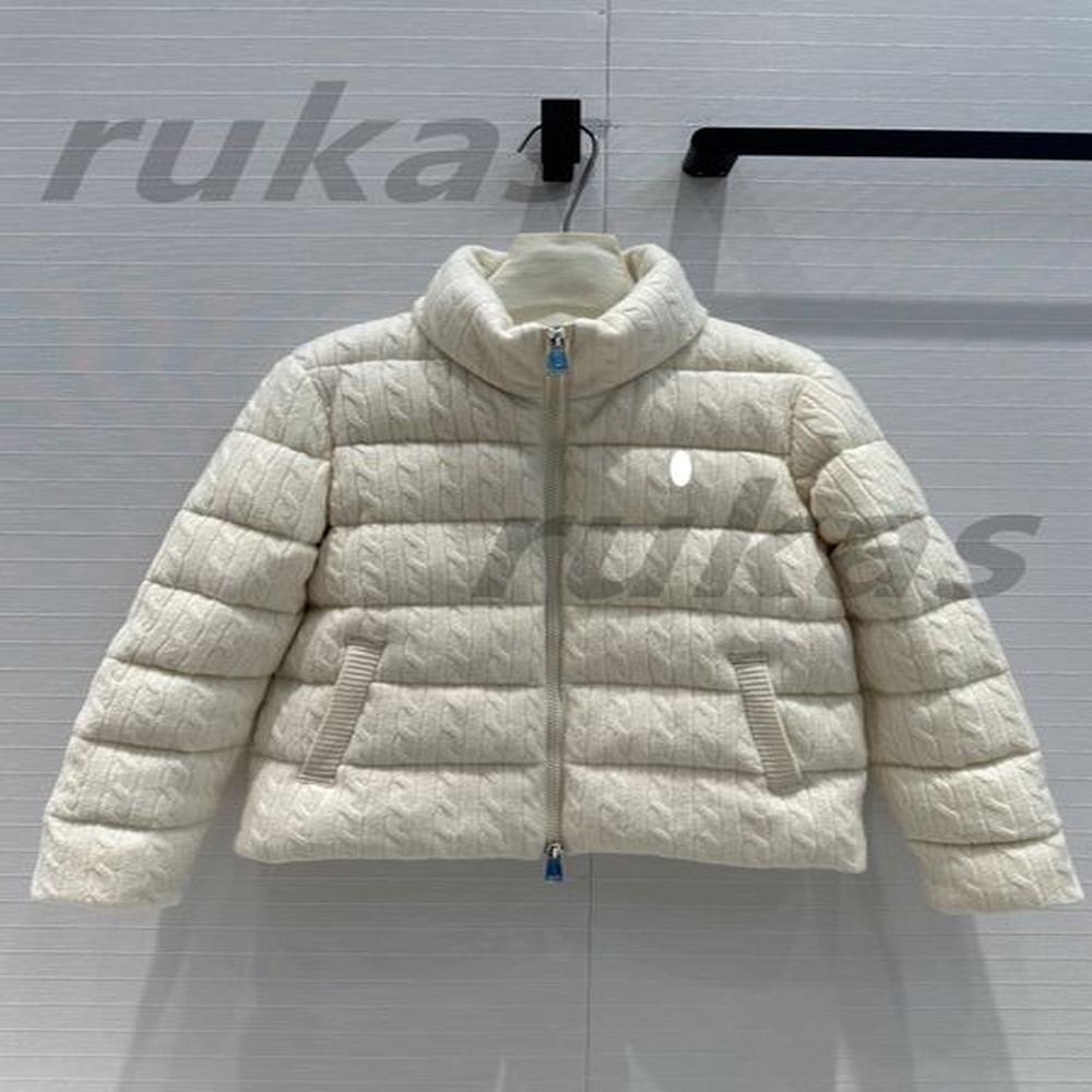 designer mens jacket luxury causal designer down jackets for mens womens windbreaker Matte black jacket warm waterproof Thick puffer coat pa