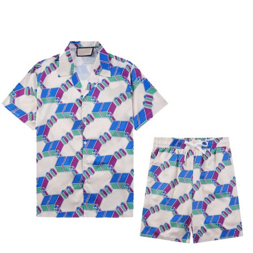 Effortless Resort Style: Plus Size Men's Casual Holiday T-Shirt Set with Printed Lounge Chic for Vacation