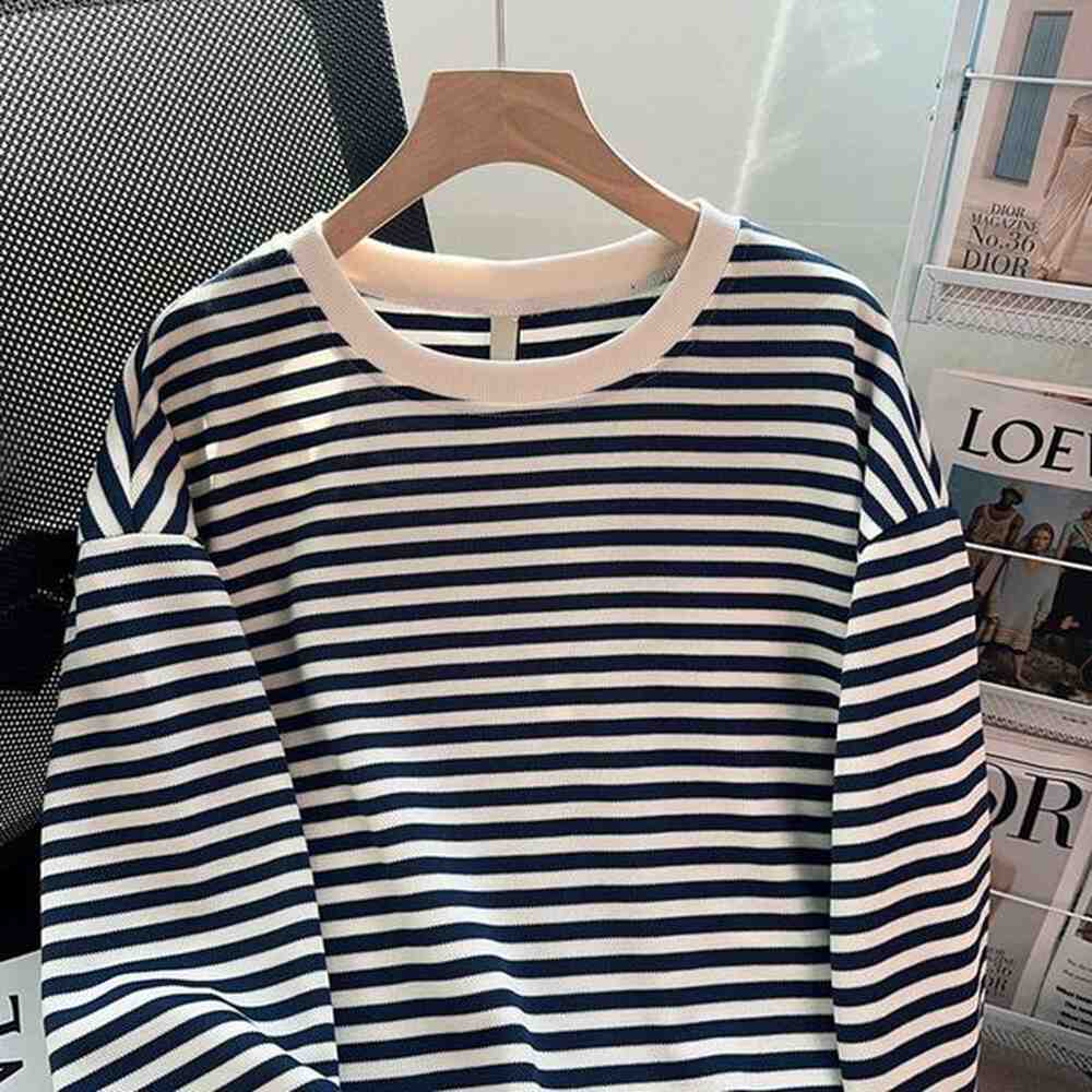 fashion temperament striped long sleeved sweatshirt for women with thick