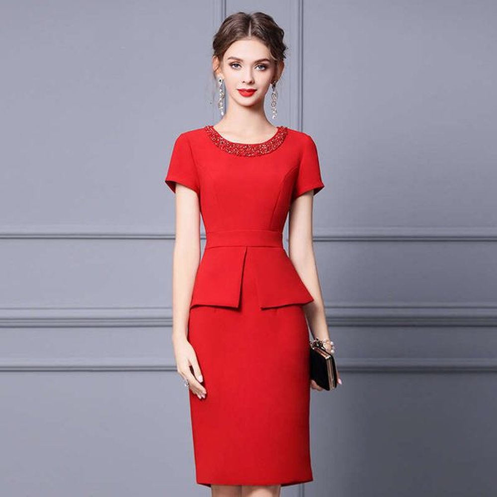 highend summer dress with a light mature style nail drill