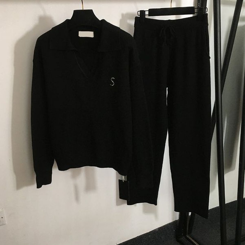 knitted sport outfit designer black knitwear high waist long pants.jpeg