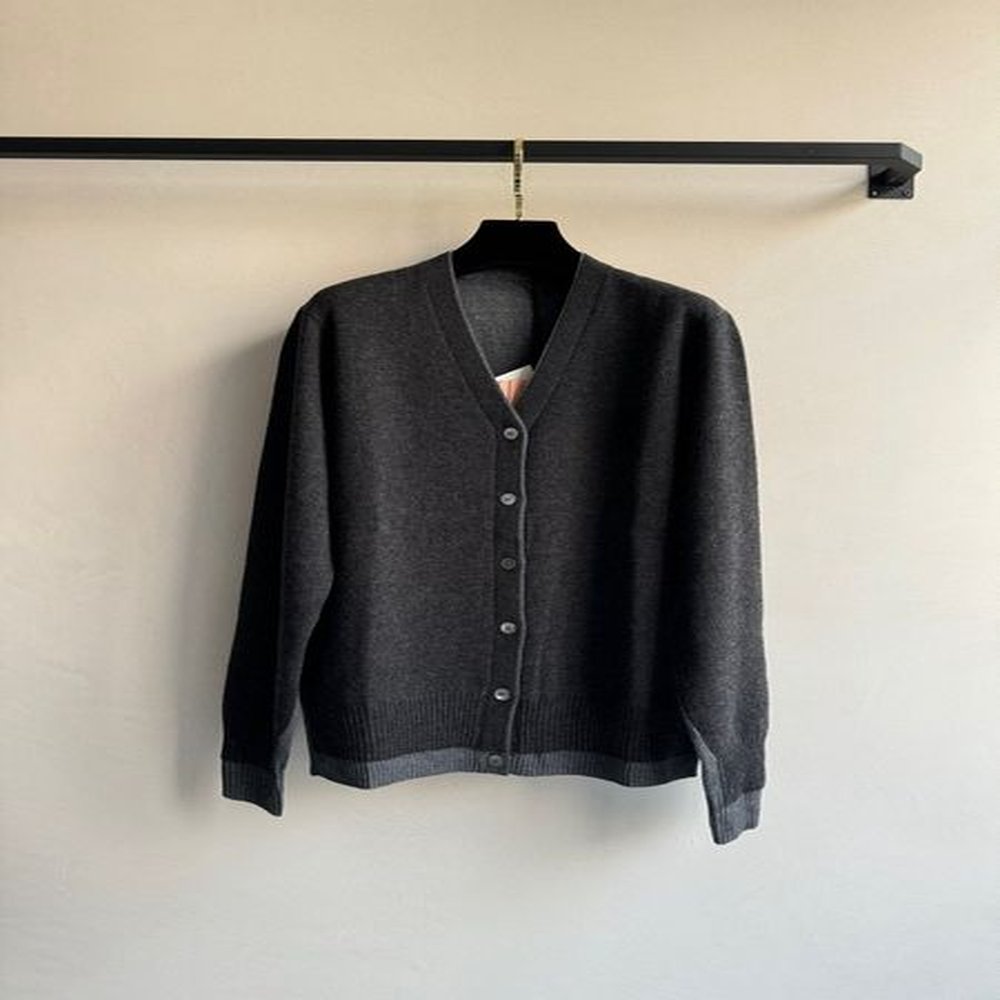 letter single breasted knitted cardigan