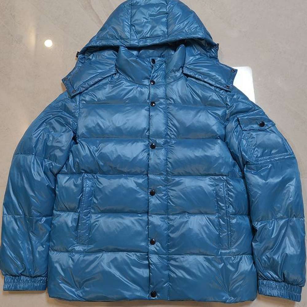 Men Designer Jackets Thick Padded Winter Parka Fluffy White Duck Down Jacket with NFC Plus Size for Comfort and Warmth Men Puffer Jacket Str