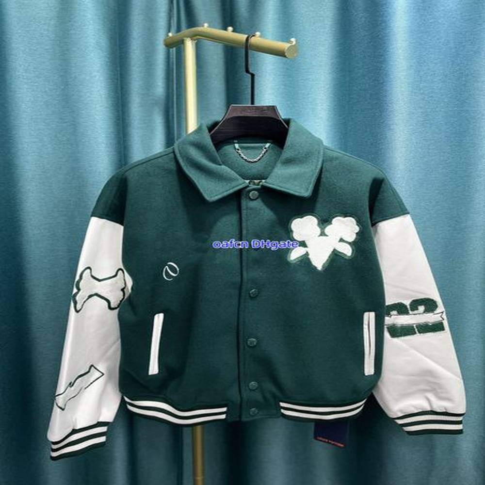 Men's plus size jackets and coats fashionable hoodies men's hooded jackets student casual fleece tops plush letter embroidered pat