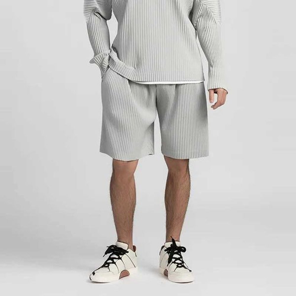 Men's Shorts Summer Shorts Men Oversized Fashion Casual Pleated Shorts Men Japanese Streetwear Loose Ice Silk Shorts Mens Beach Shorts