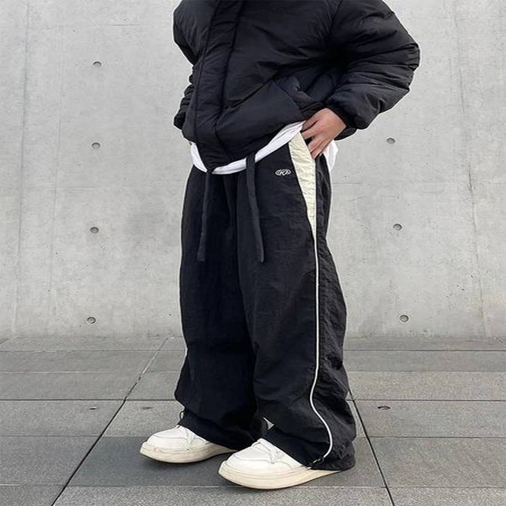 Men's Streetwear Cargo Pants - Black Casual Wide Leg Joggers, Polyester, Tech Fabric, Korean Haruku Style B2