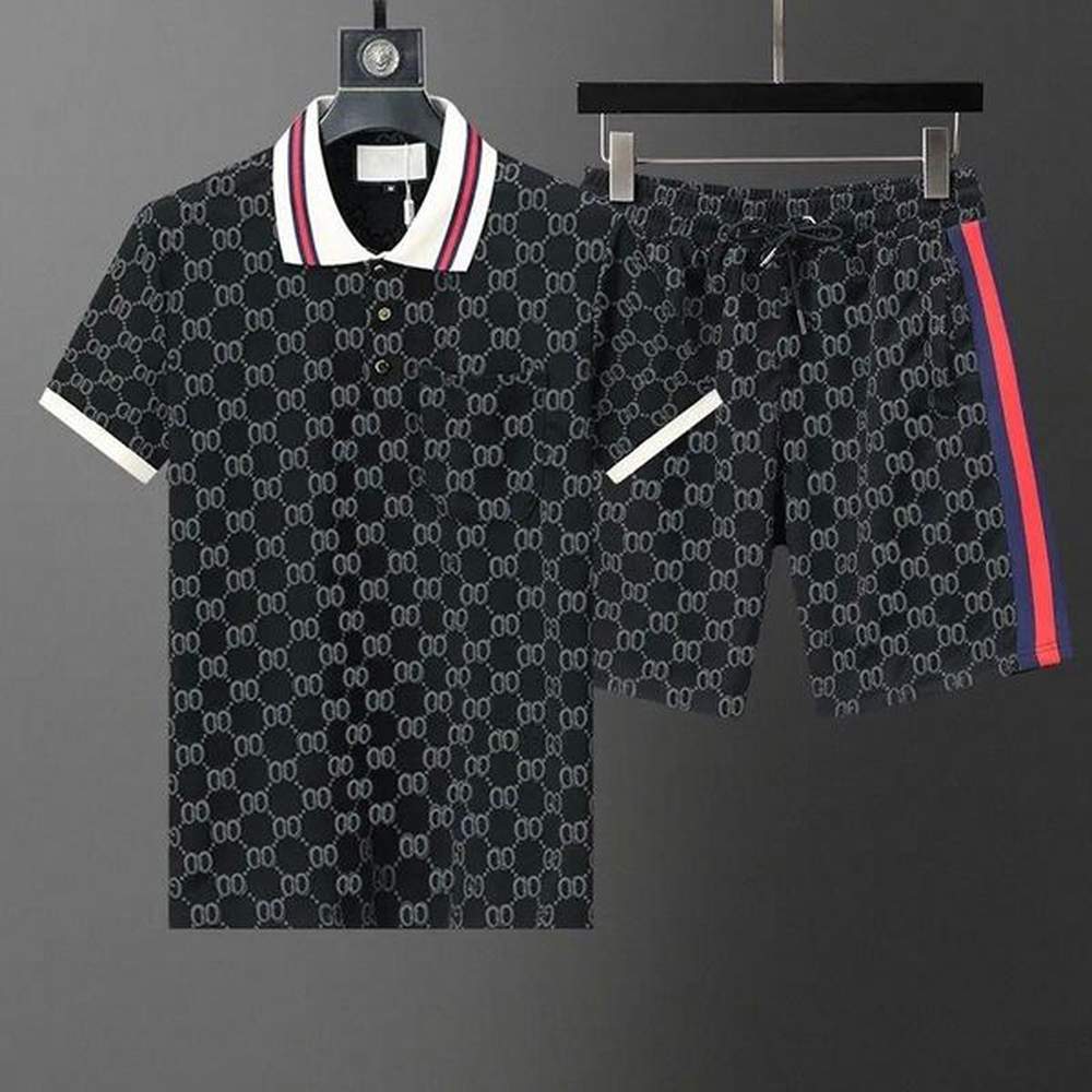 Mens Tracksuits T Shirt Sets Streetwear Casual Breathable Summer Suits Tops Shorts Tees Outdoor Sports Suits Sportswear Quality Set M-3XL