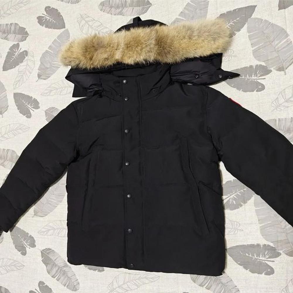 Puffer Jackets Men Designer Real Coyote Fur Outdoor Wyndham Windbreaker Jassen Outerwear Hooded Fourrure Manteau Down Coat Hiver Parka Doudo