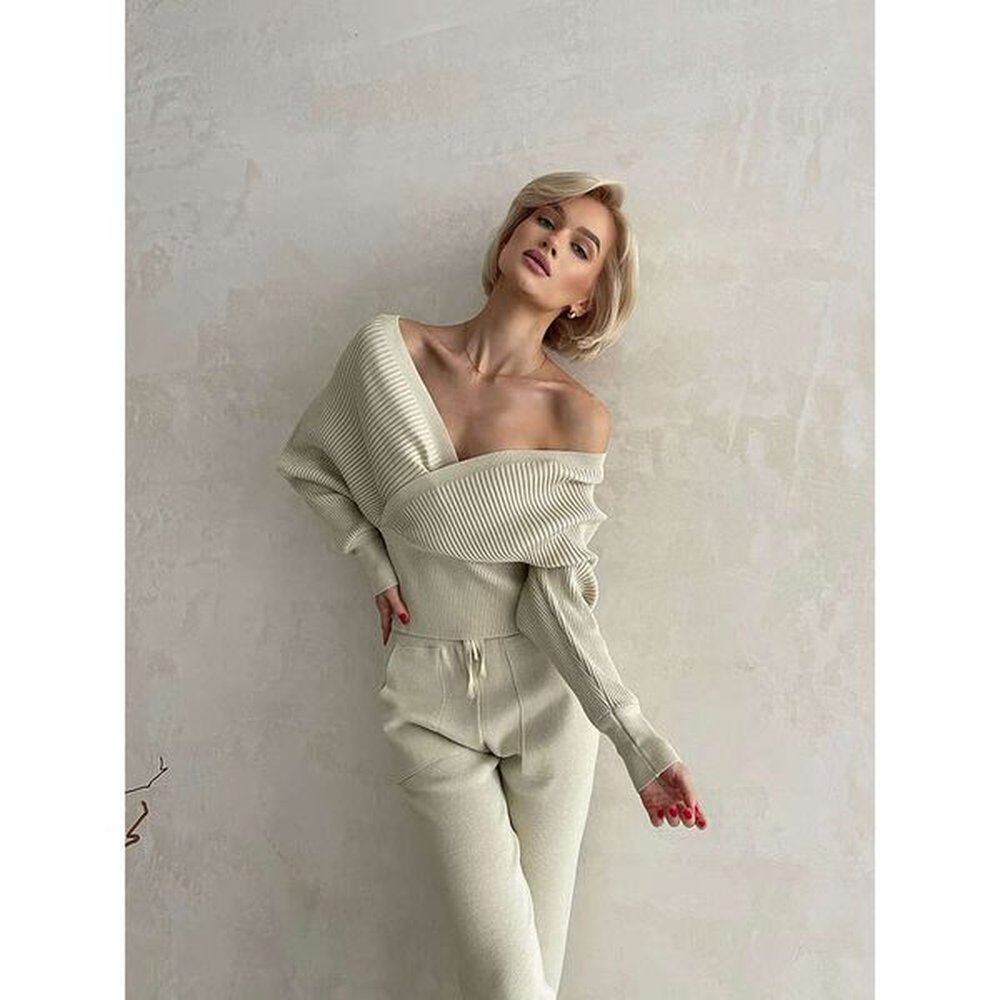 sexy off shoulder knitted two set long sleeve sport tracuit