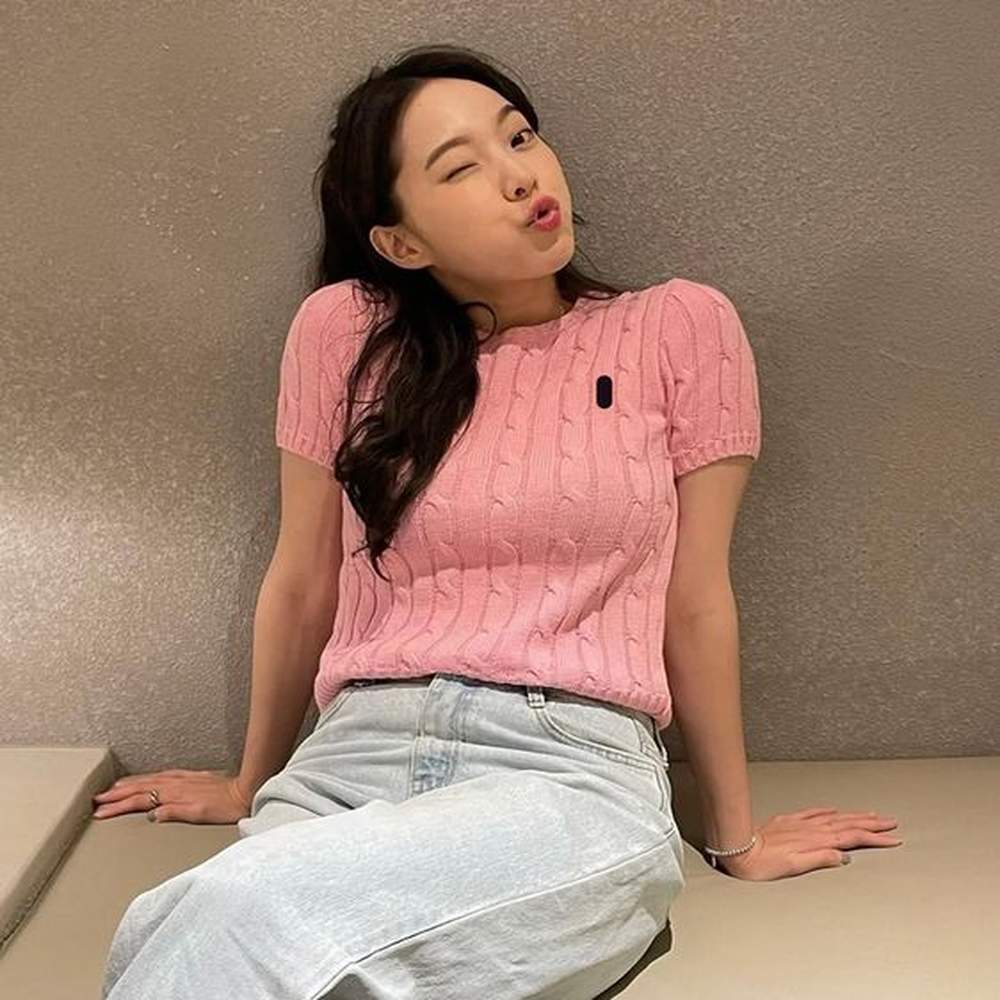 shortsleeved tshirt shortsleeved knitwear shortsleeved sweater womens knits tees
