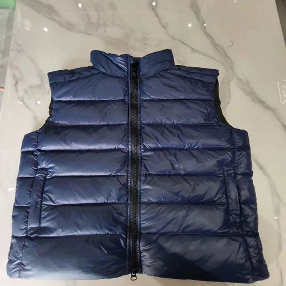 Sleek Mens Sleeveless Down Vest - Premium Winter Outerwear with High-Quality Insulation Mens Designer Down Vest - Winter Warmer