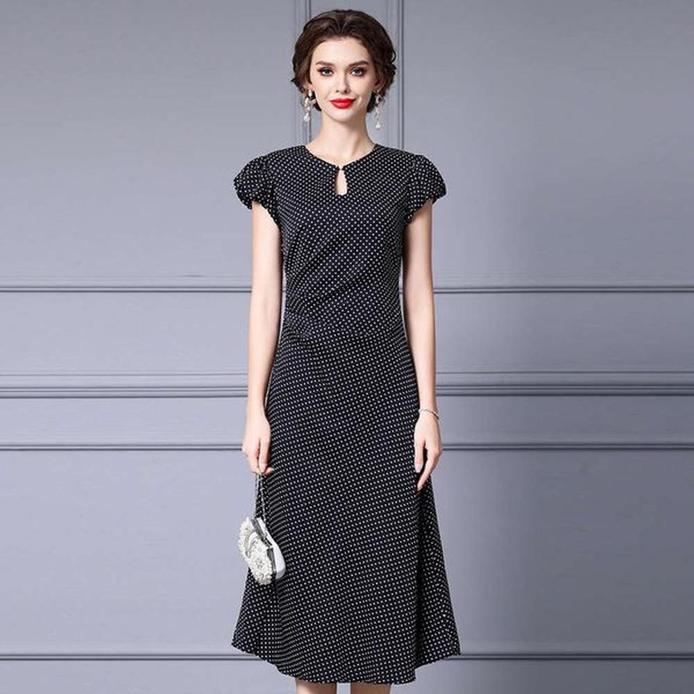 slim fit a light luxury and highend feel new