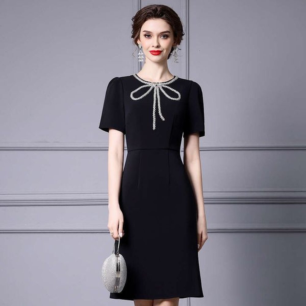 smart and elegant socialite temperament small black handmade nail diamond