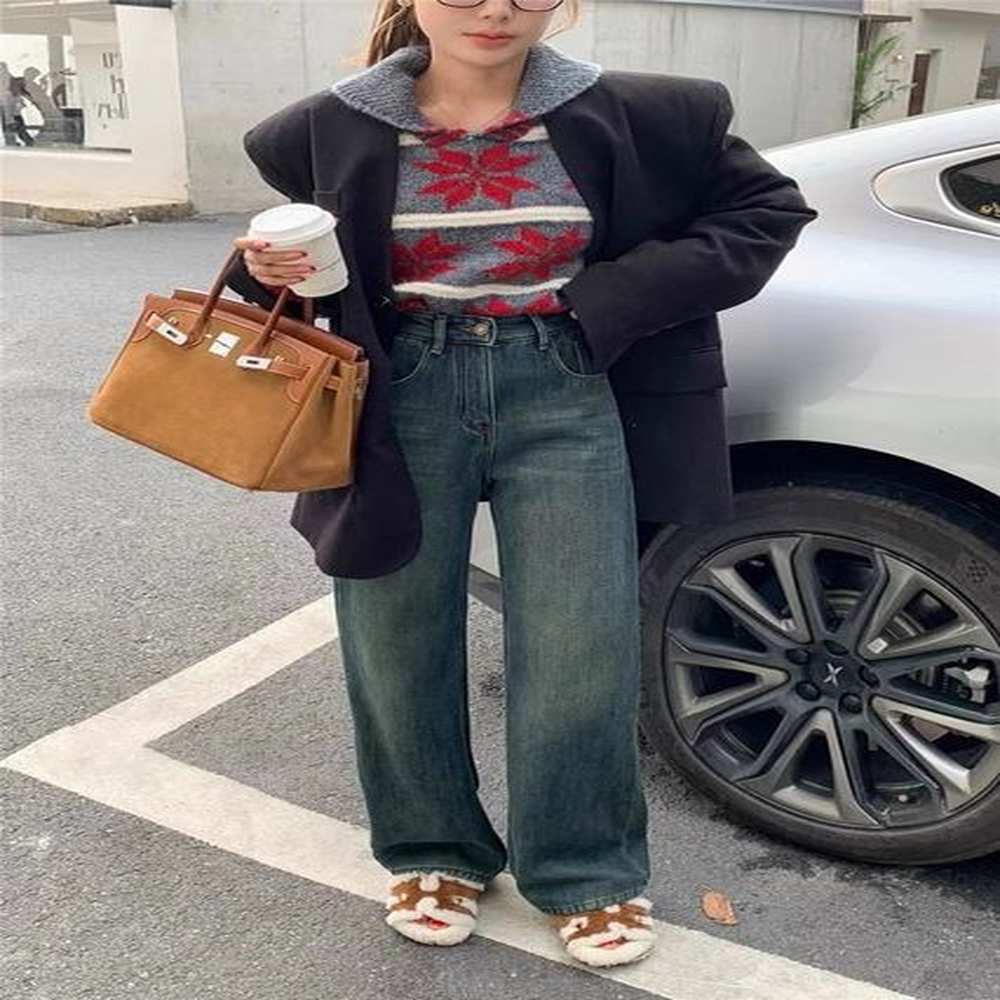 smiling embroidered and velvet wide leg jeans for winter fashion