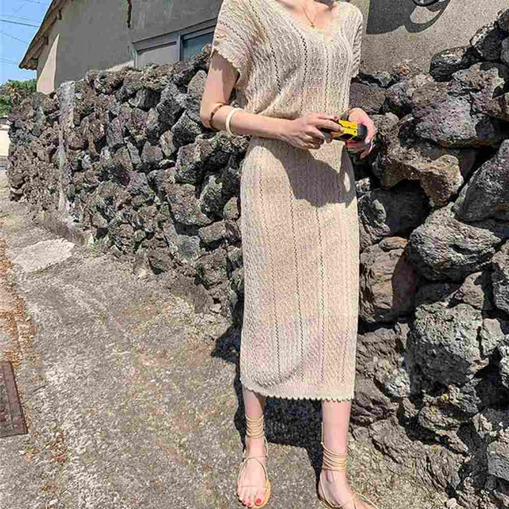 south koreas figure carefully upload short sleeve knit twopiece suit