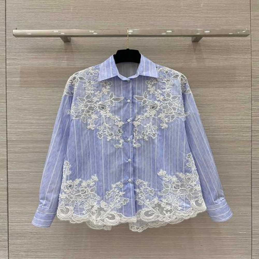 spring and summer new twist collar design shirt