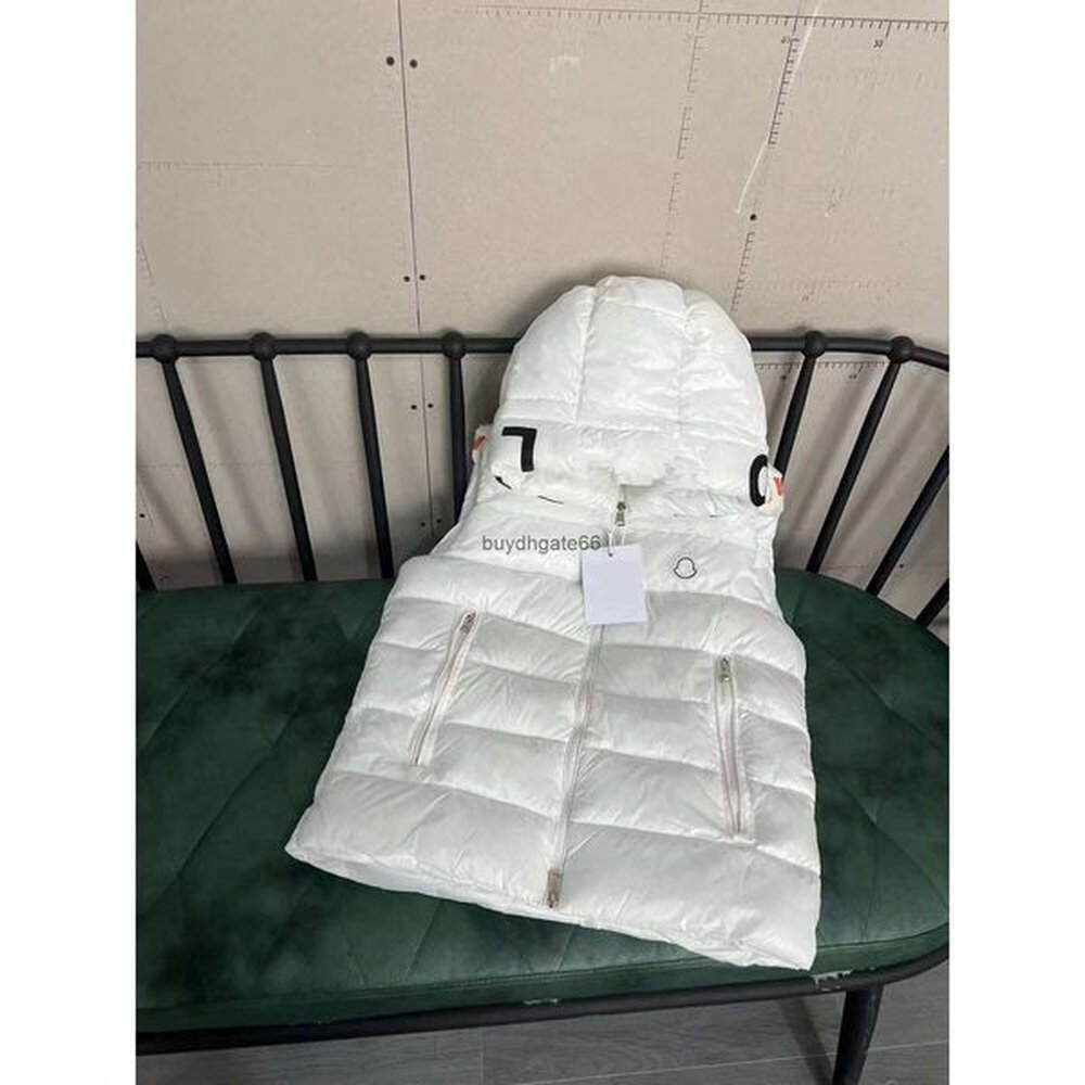 2024ss Designer Luxury Brand Mens and Womens Fashion Vest White Duck Down Jacket Sleeveless Coat Letter Complete Label