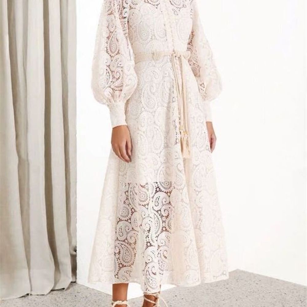 temperament waist slimming long white lace hollow stand collar lantern