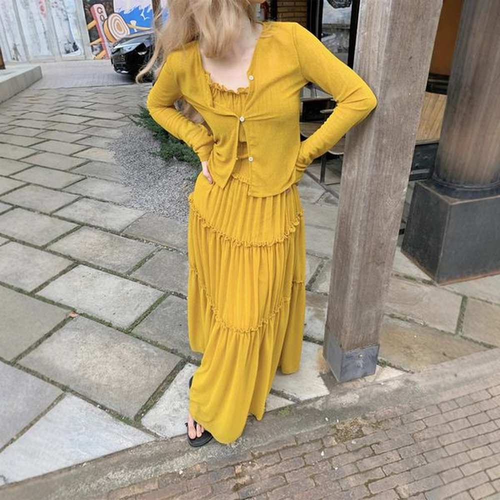 v large size white yellow suspender dress travel holiday style
