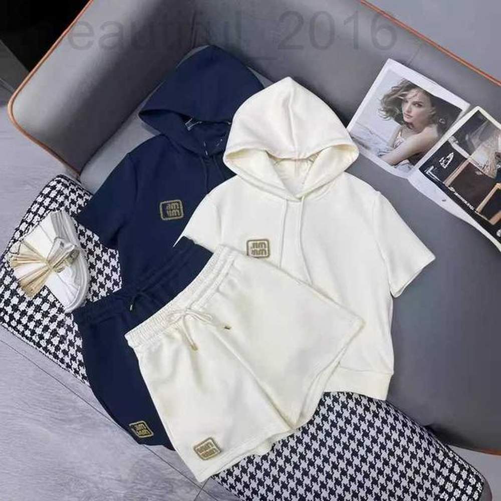 womens tracksuits designer chaopai early spring new hooded short